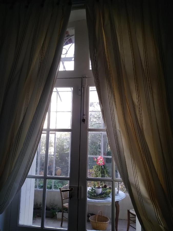 Le Manoir Des Rochers Bouere Bagian luar foto
