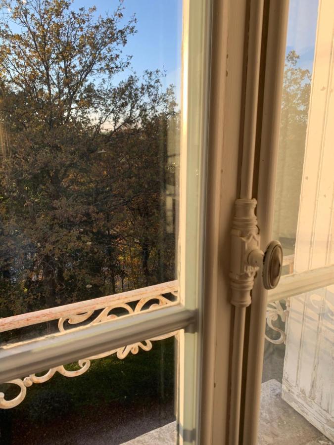 Le Manoir Des Rochers Bouere Bagian luar foto