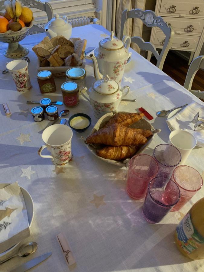 Le Manoir Des Rochers Bouere Bagian luar foto