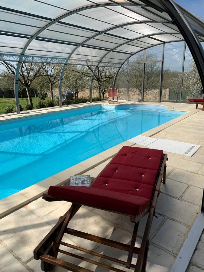 Le Manoir Des Rochers Bouere Bagian luar foto