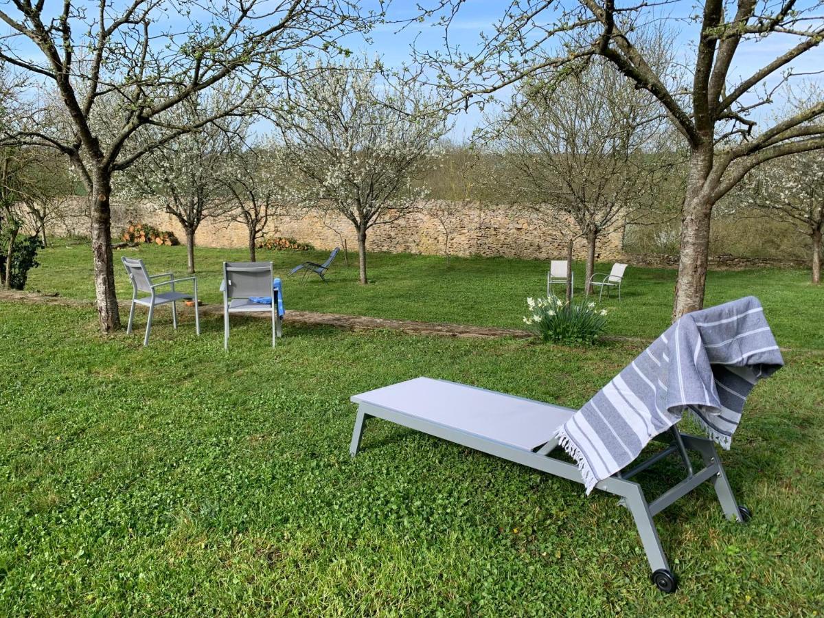 Le Manoir Des Rochers Bouere Bagian luar foto